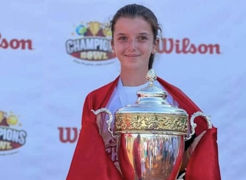La pegolina Inés Vicente gana con España la Champions Bowl