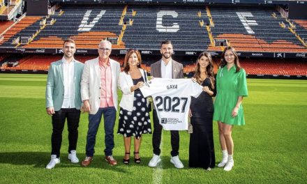 De capitán a leyenda, José Luis Gayà renueva con el Valencia CF hasta 2027 
