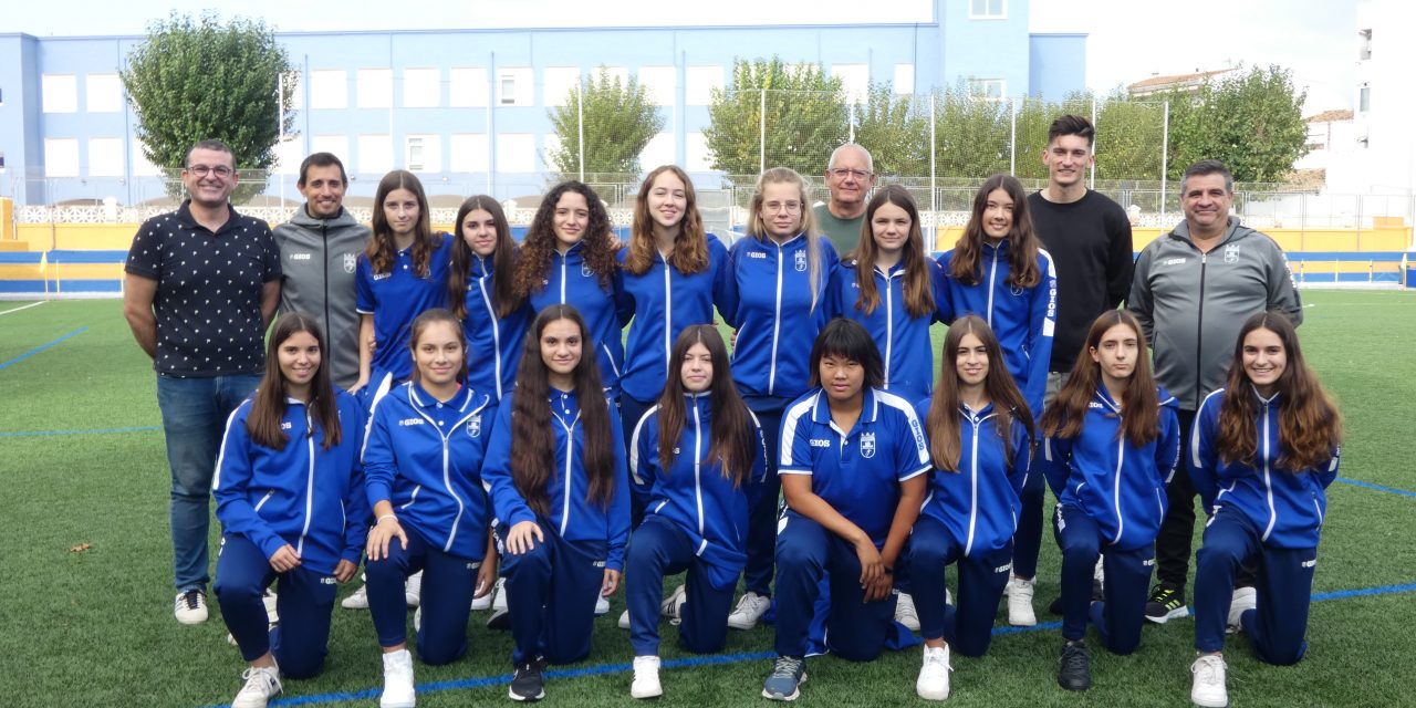 L’EMF Dénia presenta als seus equips amb la novetat del juvenil-cadet femení i ret homenatge a Pepelu i a l’onze de la Copa del Rei de 2008