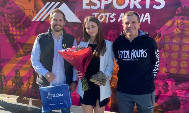 La campeona de España de Ajedrez juega partidas simultáneas en Xàbia 