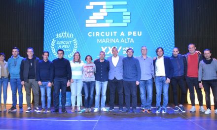 El XXV Circuit a Peu Marina Alta será el más solidario de la historia y en su presentación rinde homenaje a los clubes que lo iniciaron 