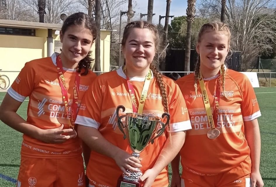 Sadie, Lucía y Paz jugadoras del Barbarians Marina Alta son subcampeonas de España Sub 18 con la Valenciana