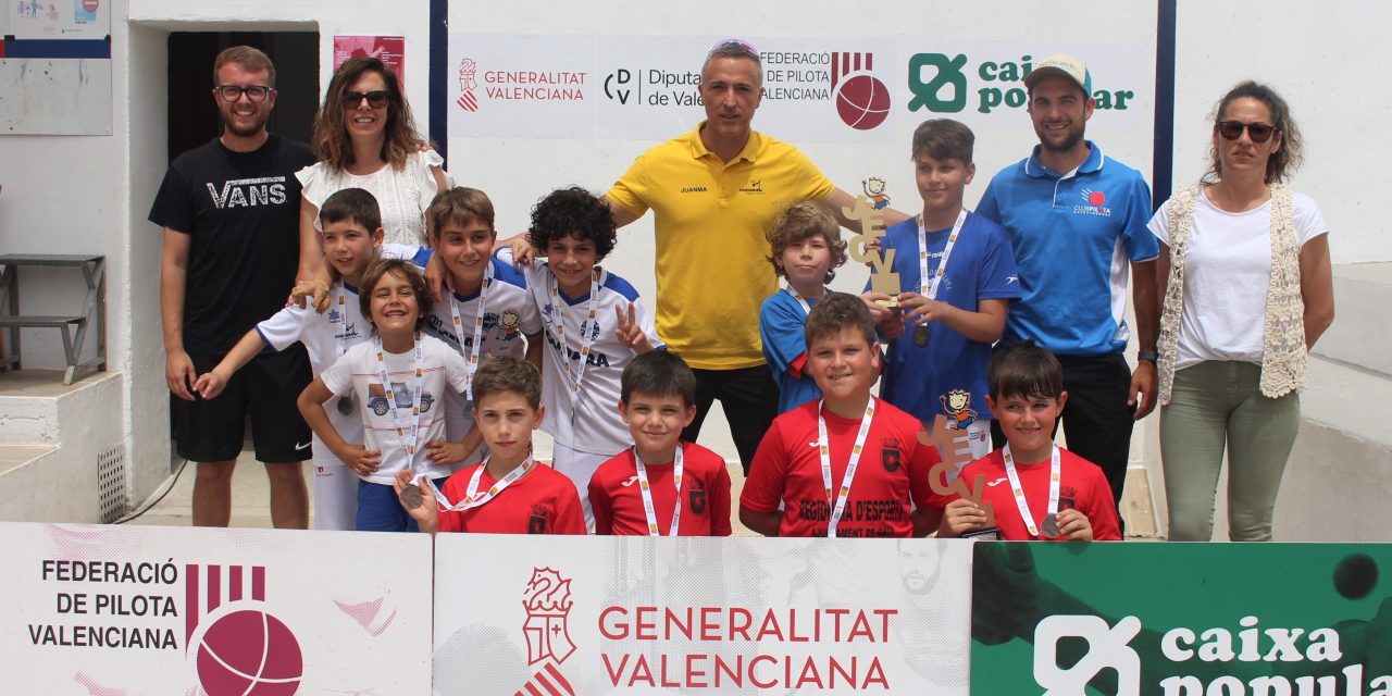 Once medallas para las escuelas de la comarca en las finales provinciales dels JECV