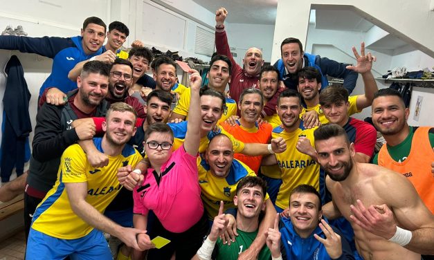 El Dénia logra el ascenso a la Lliga Comunitat y festín de goles del Jávea  