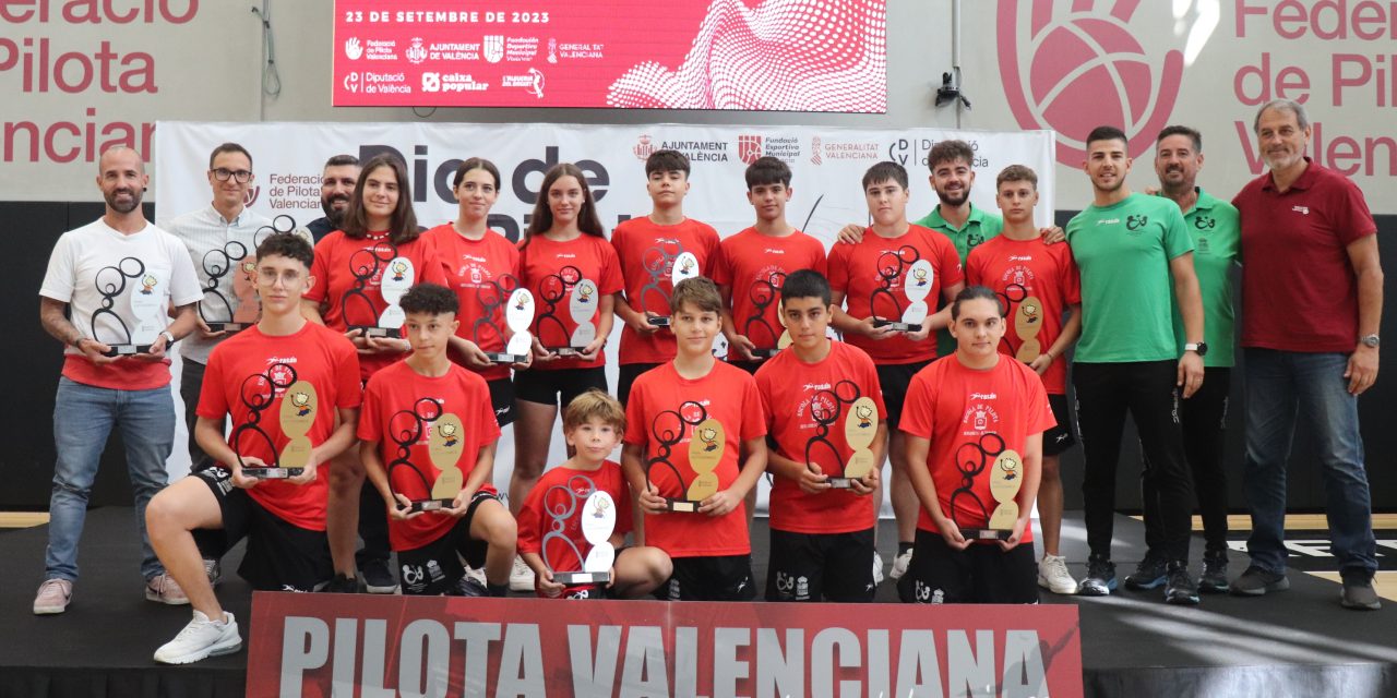Beniarbeig-El Verger y Ondara son las escuelas que más premios recogen en la Gala dels Jocs Escolars