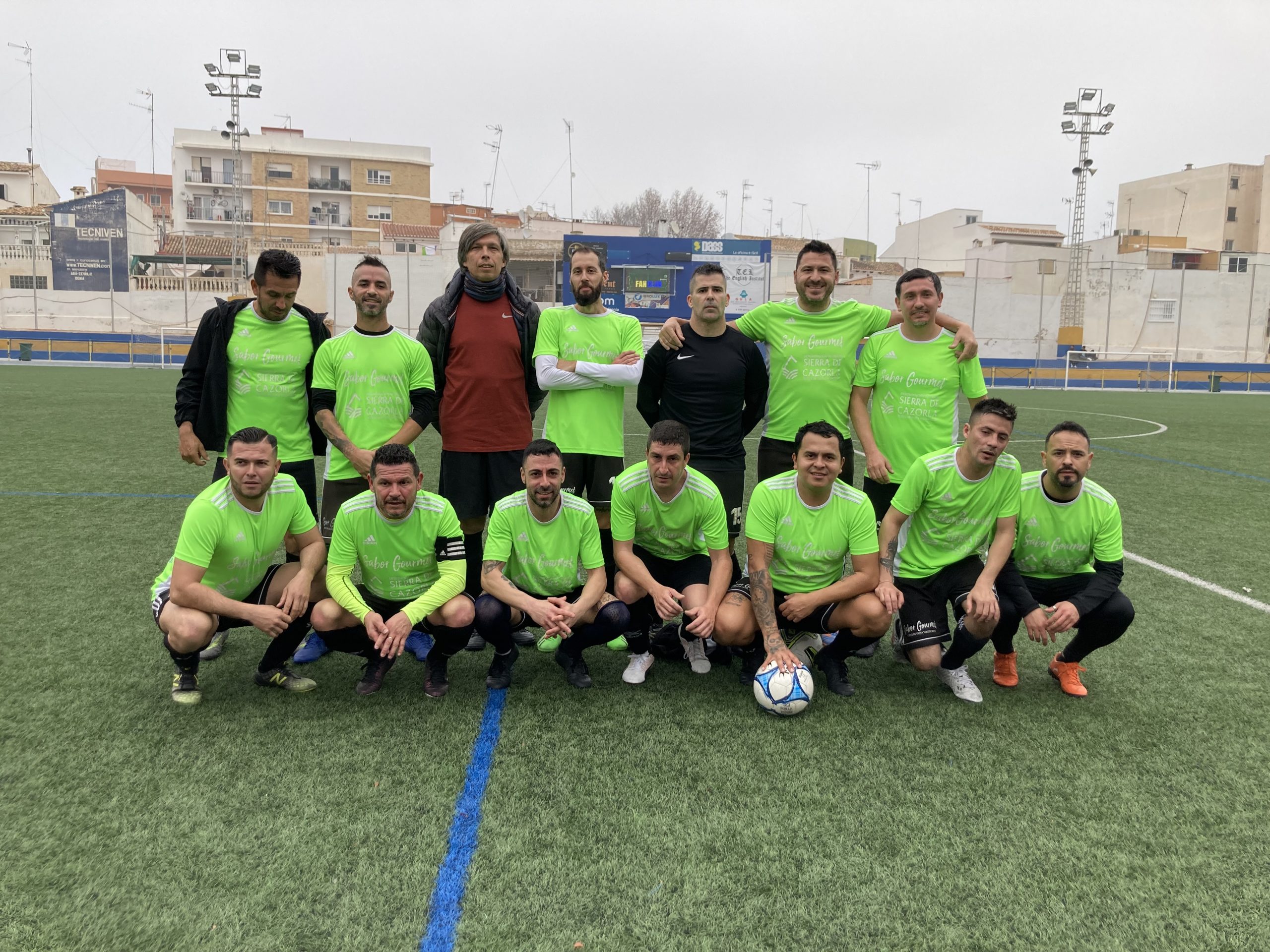 Kamarka golea, Orange estrena su casillero y en Pedreguer no se juega