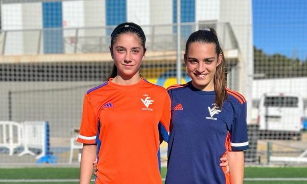 Amaya Mut y Naiara Moreno de Dénia y Hayam Bouhmedi de Benissa entrenan con la Valenciana Sub 15